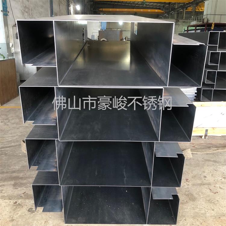 金屬折彎